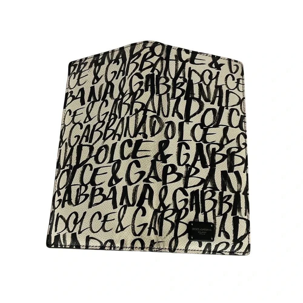 DOLCE & GABBANA Graffiti Print Dauphine Leather‎ Long Wallet White Black Box